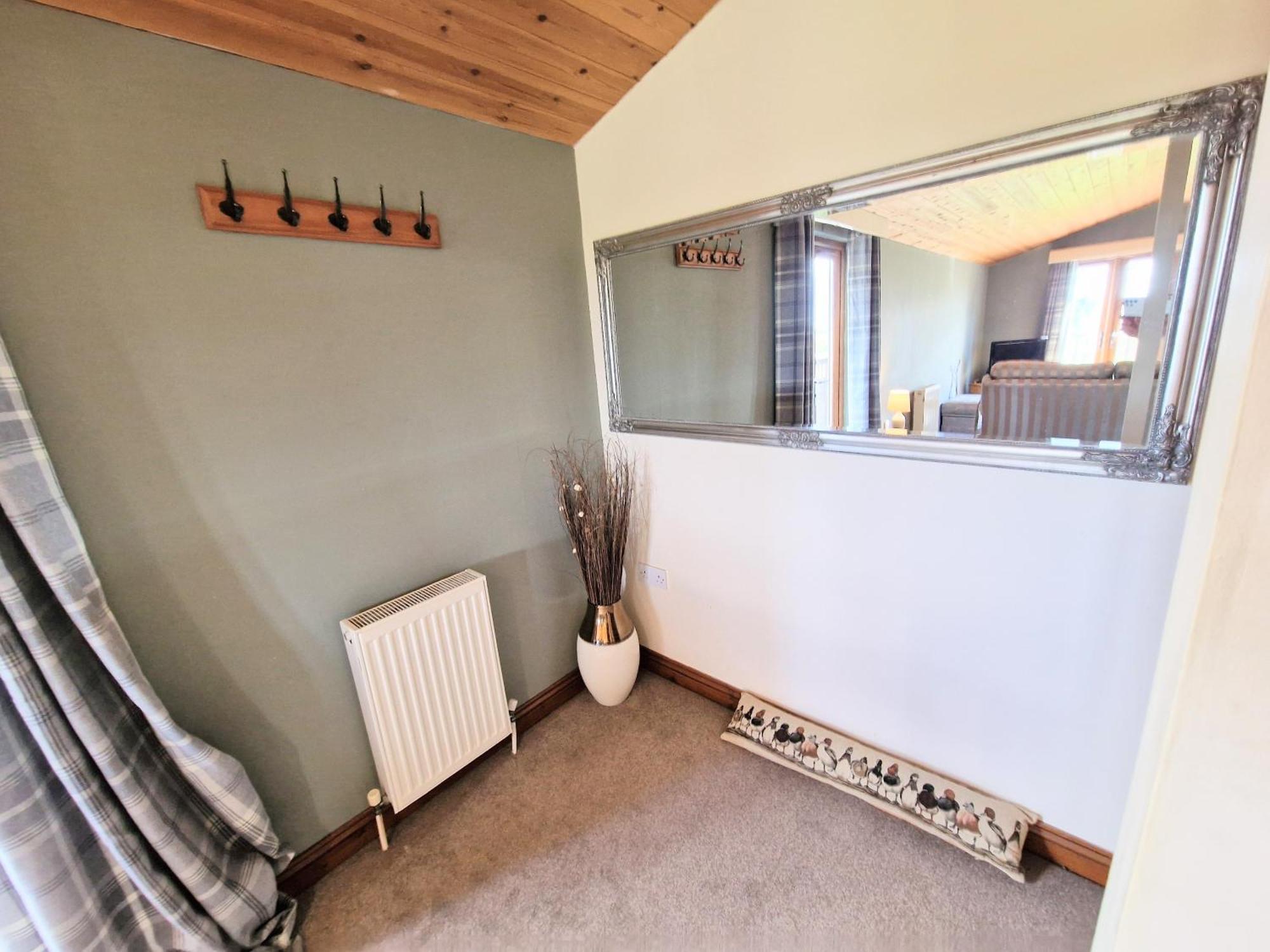 Lomond 2 With Private Hot Tub - Fife - Loch Leven - Lomond Hills Kelty Exterior foto