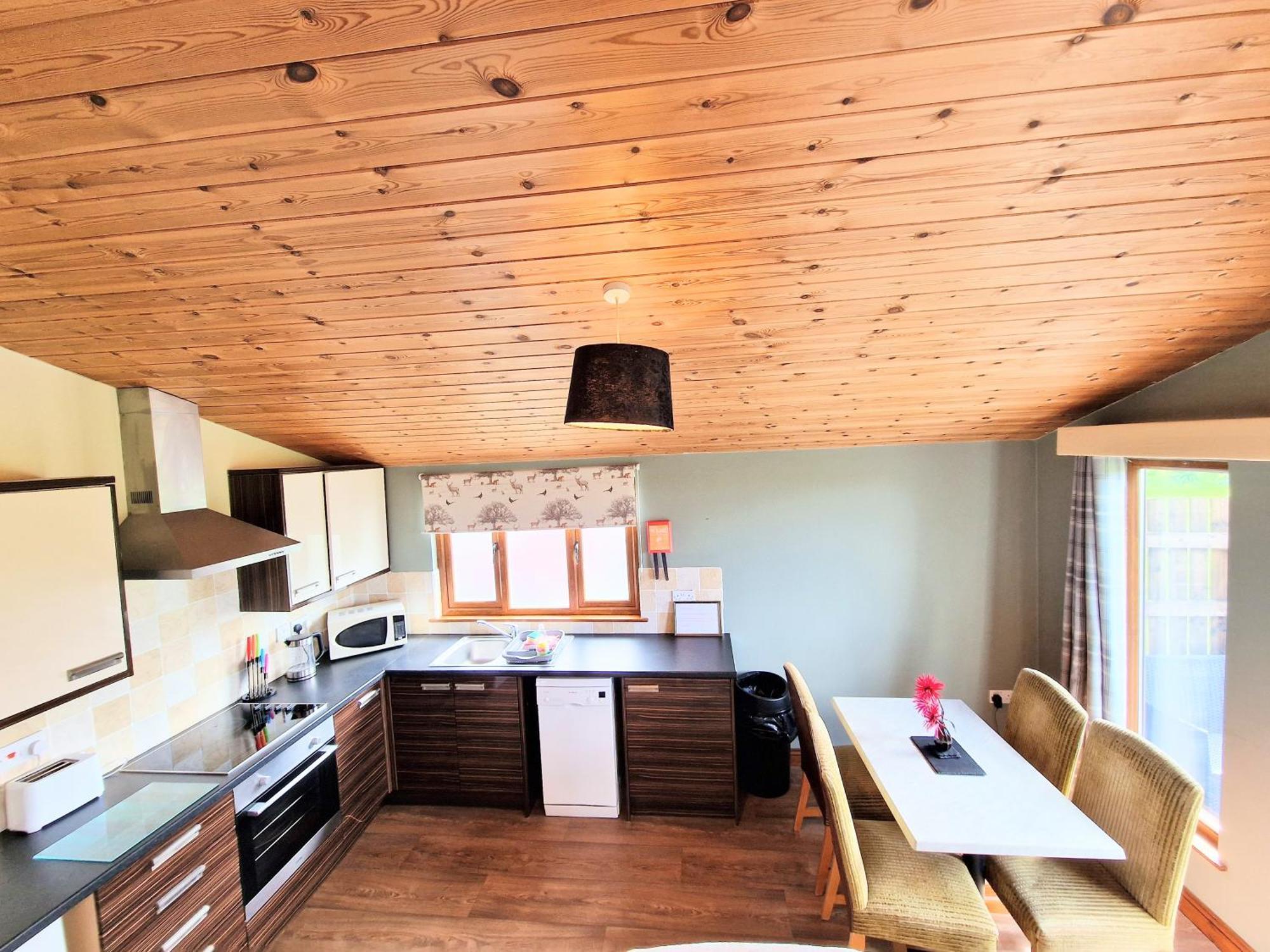 Lomond 2 With Private Hot Tub - Fife - Loch Leven - Lomond Hills Kelty Exterior foto